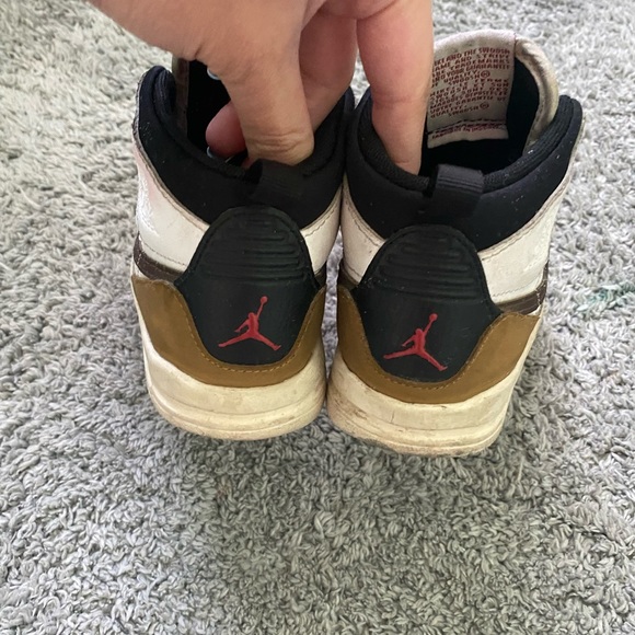 Toddler Nike Jordan Sneakers - Picture 13 of 15